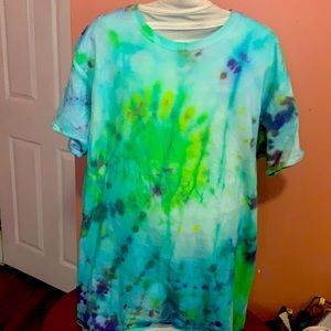 Fruit of the Loom Tie Dye Size Large Shirt